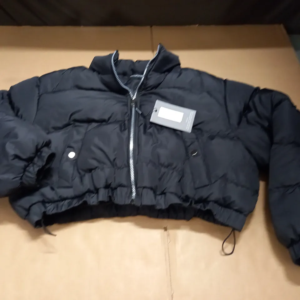 PRETTYLITTLETHING CROPPED BUBBLE PUFFER - UK 14