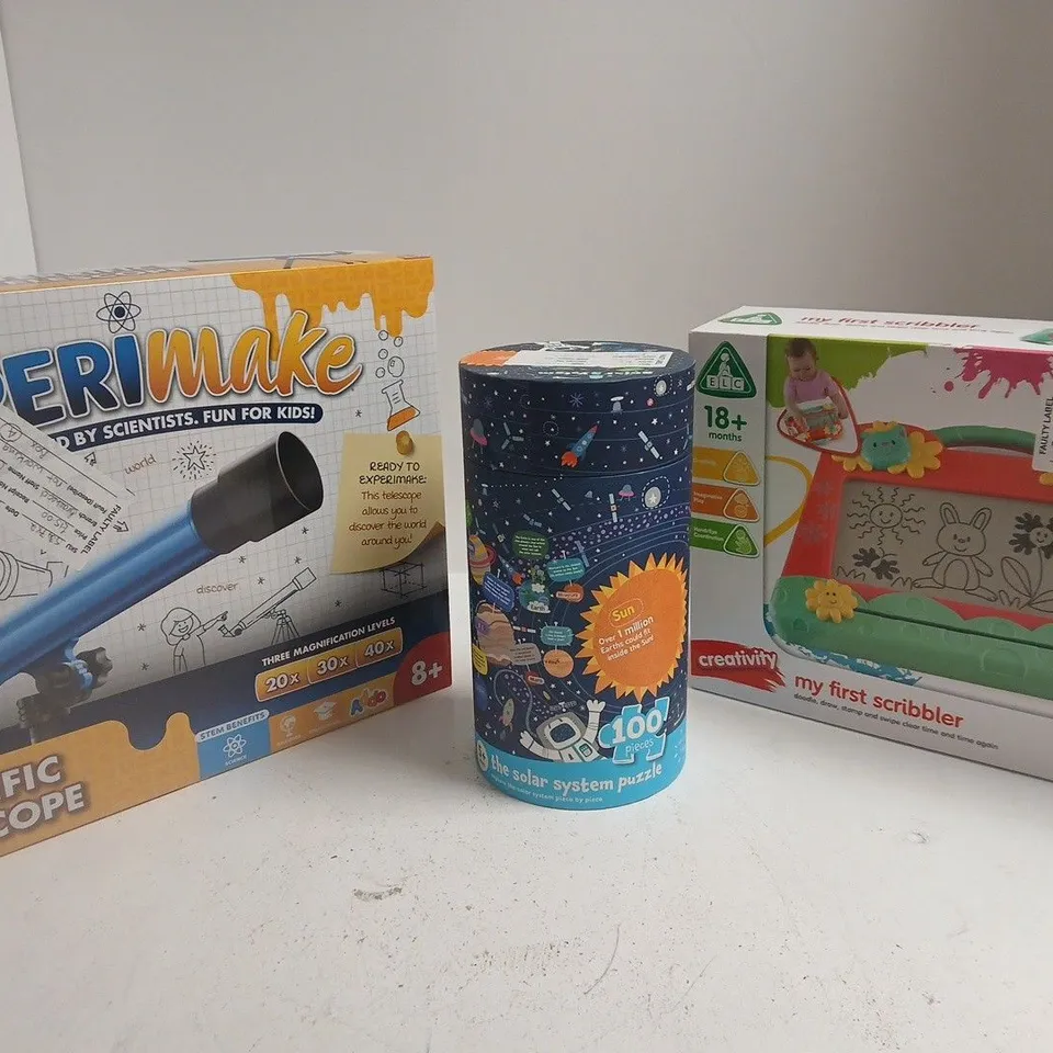 BOX OF APPROXIMATELY 12 ASSORTED TOYS TO INCLUDE: TERRIFIC TELESCOPE, SOLAR SYSTEM PUZZLE AND MY FIRST SCRIBBLER