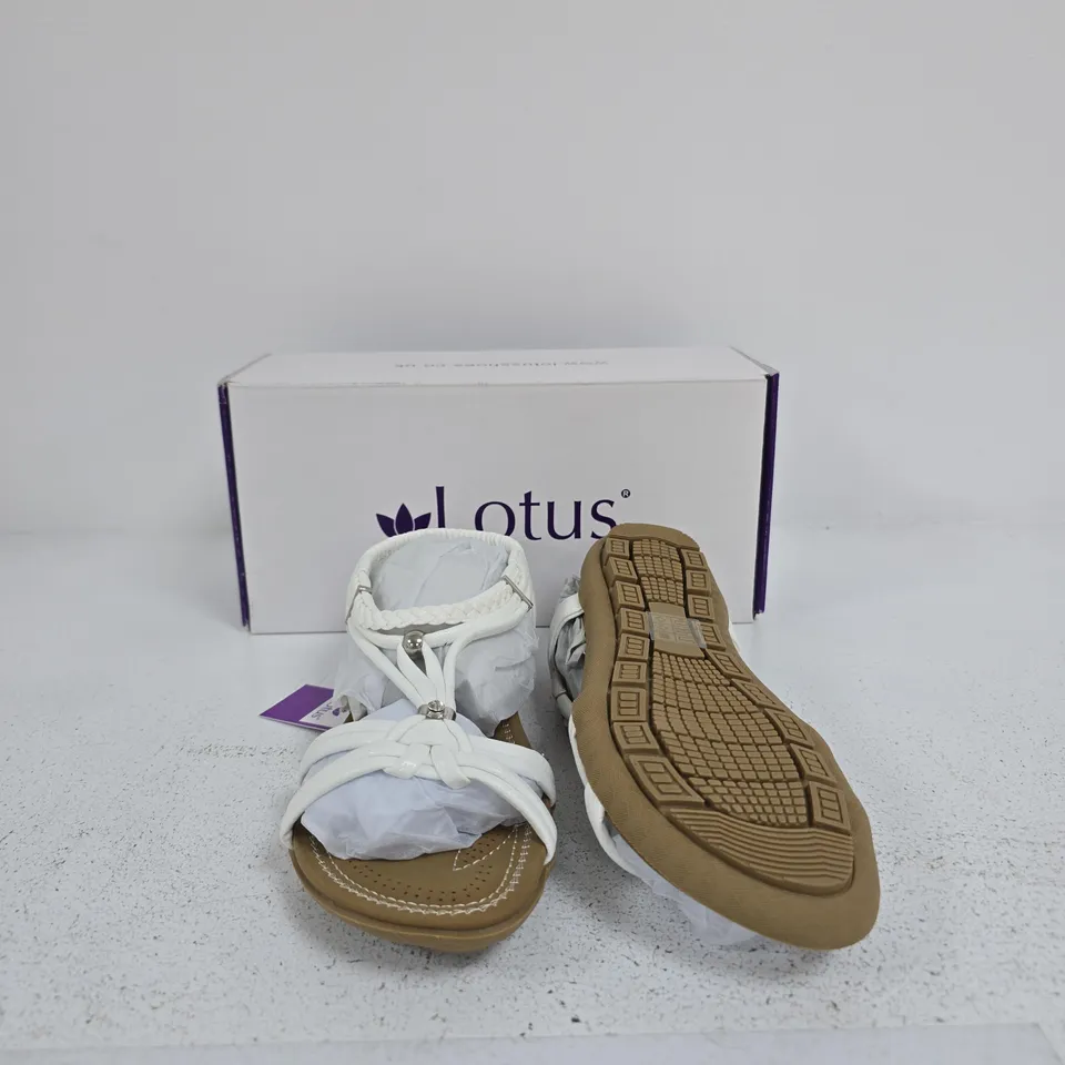 LOTUS WHITE WOMEN'S SANDALS WITH BRAIDED STRAPS SIZE 7