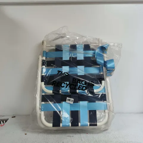 BOX OF 3 SUMMER CHAIRS BLUE SKIES