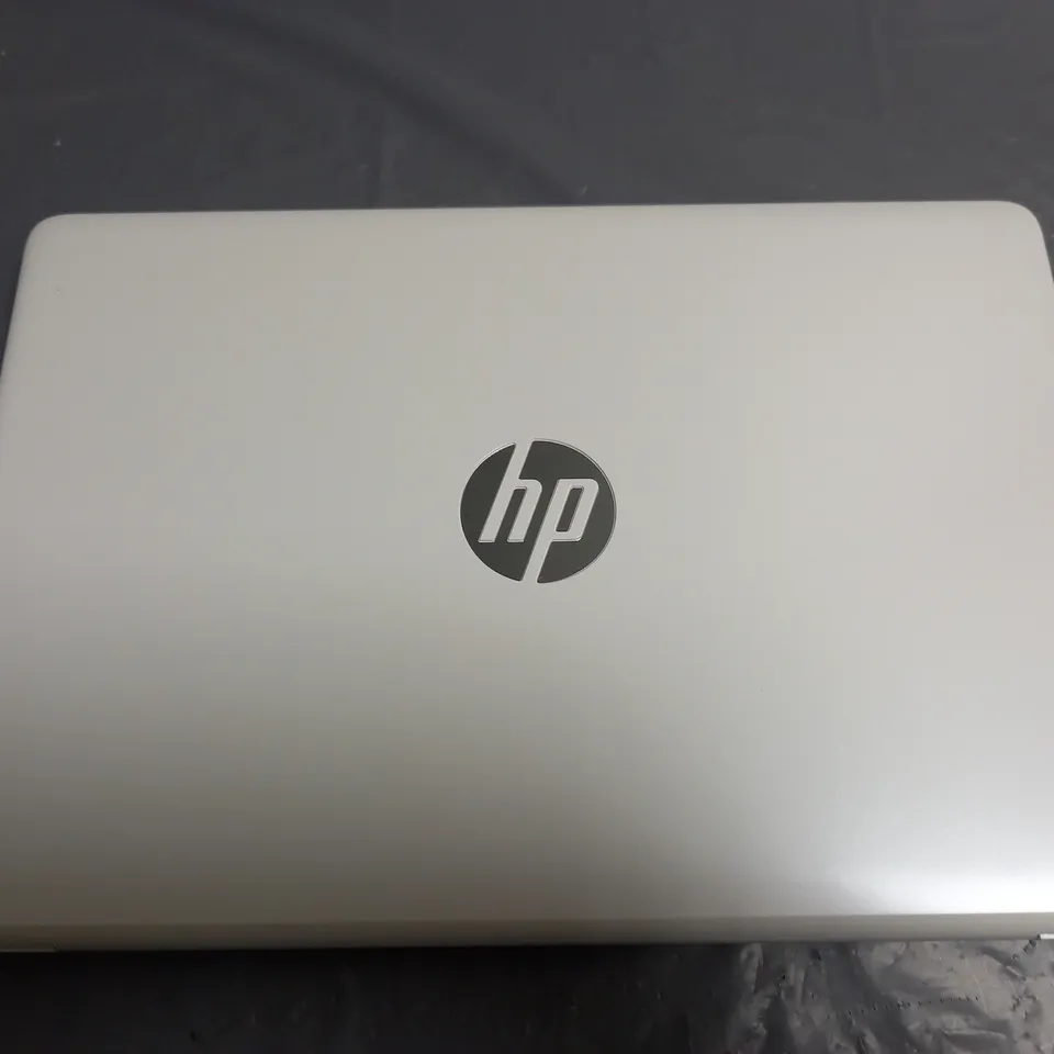 BOXED HP STREAM LAPTOP 11 64GB 4GB ON-BOARD DDR4 SDRAM