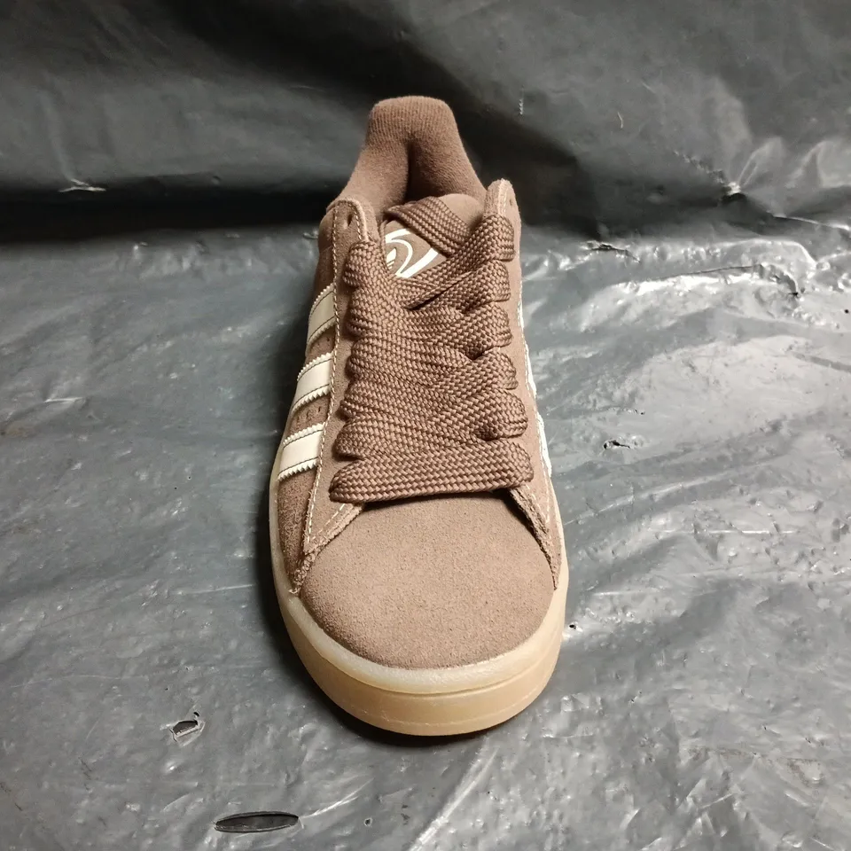 BOXED PAIR OF ADIDAS CAMPUS 00S SHOES IN BROWN SIZE UK 5