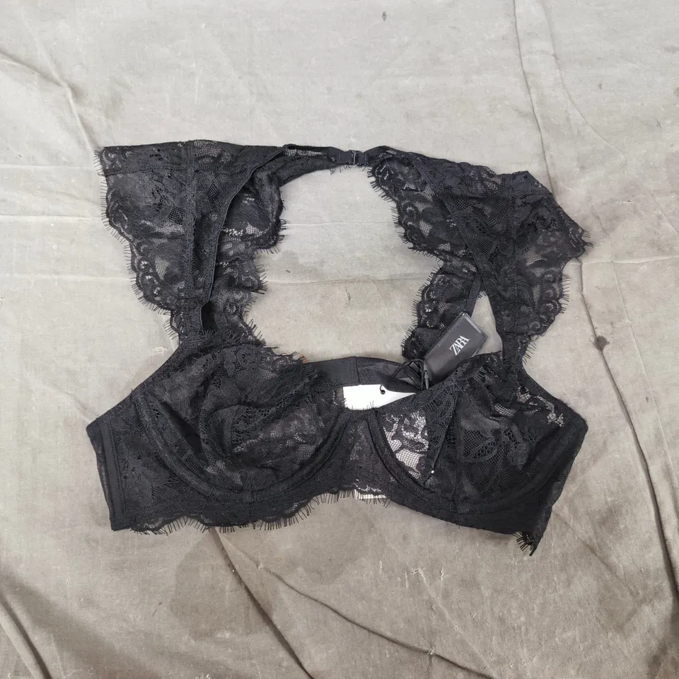 ZARA LINGERIE LACE BRALETTE – BLACK 34B