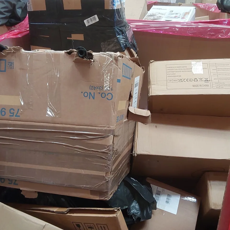 PALLET OF ASSORTED ITEMS INCLUDING: TCL 32" FHD TV, MINIFIRE 24" FHD MONITOR, BAMBOO BLINDS, BLANKET, BLINDS ECT