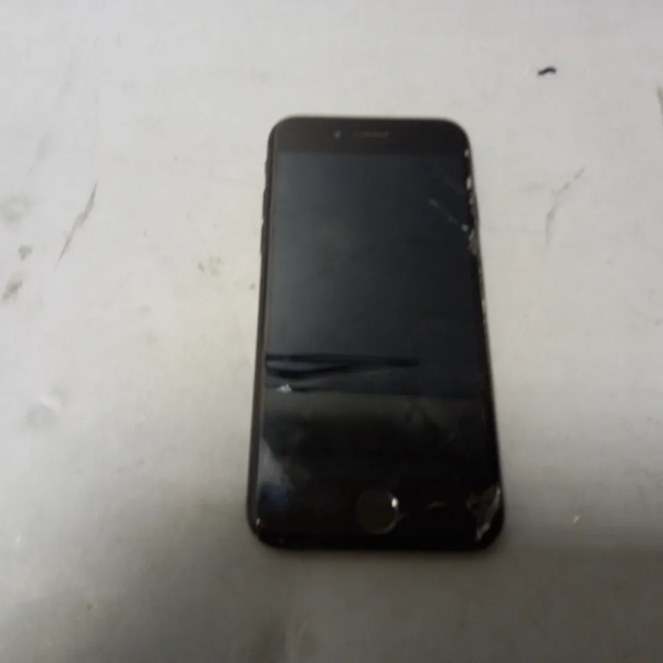 APPLE IPHONE 7 SMARTPHONE - A1778