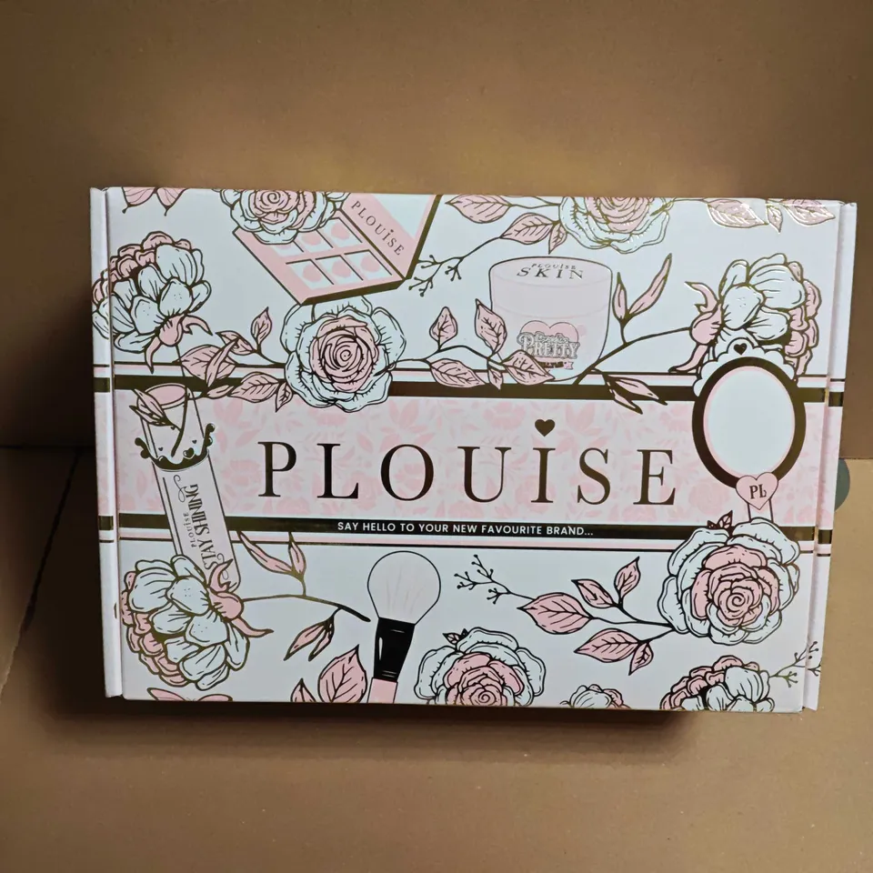 SEALED PLOUISE SMALL COSMETICS SURPRISE BOX SET