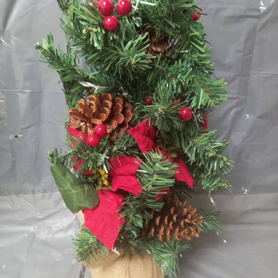 24 INCH POINSETTIA TABLE TOP PRE LIT CHRISTMAS TREE RRP £19.99