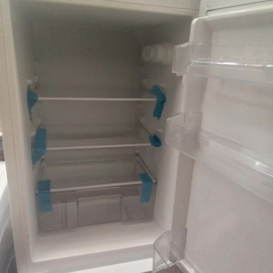 SWAN SR15880W 50CM WIDE 146 TALL FREESTANDING LOW FROST FRIDGE FREEZER WHITE