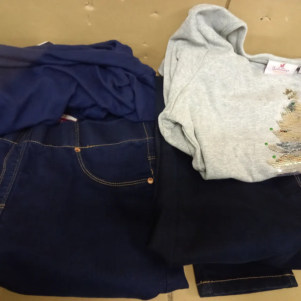 BOX OF VARIOUS WOMEN'S CLOTHING ITEMS TO INCLUDE SKINNY/STRETCH JEANS, LONG-SLEEVED T-SHIRTS, SMART TROUSERS, BLAZER, DRESS & A COUPLE OF XMAS T-SHIRTS