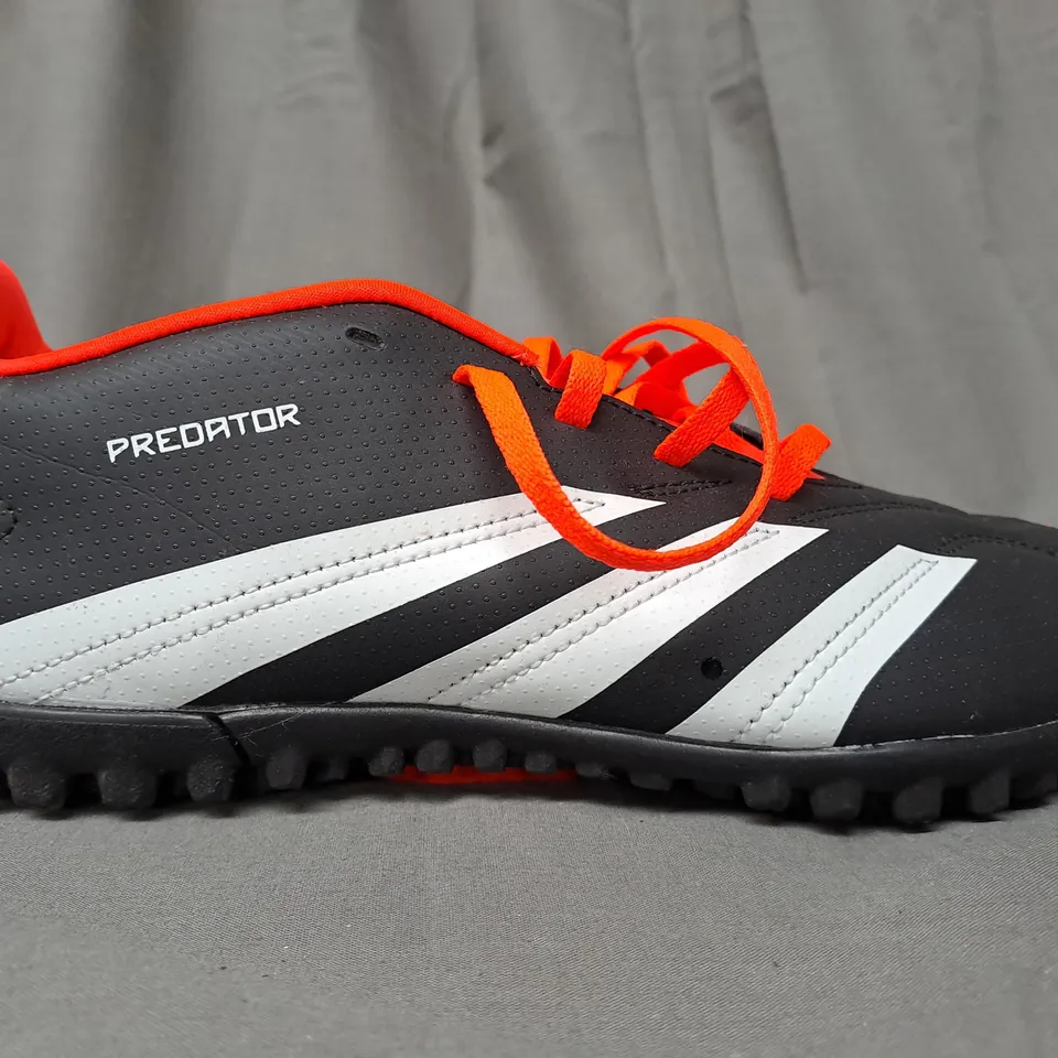 PAIR OF ADIDAS PREDATOR SHOES IN BLACK/ORANGE UK SIZE 8