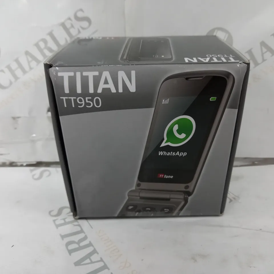 BOXED TTFONE TITAN TT950 FLIP MOBILE PHONE WITH HOLSTER CASE