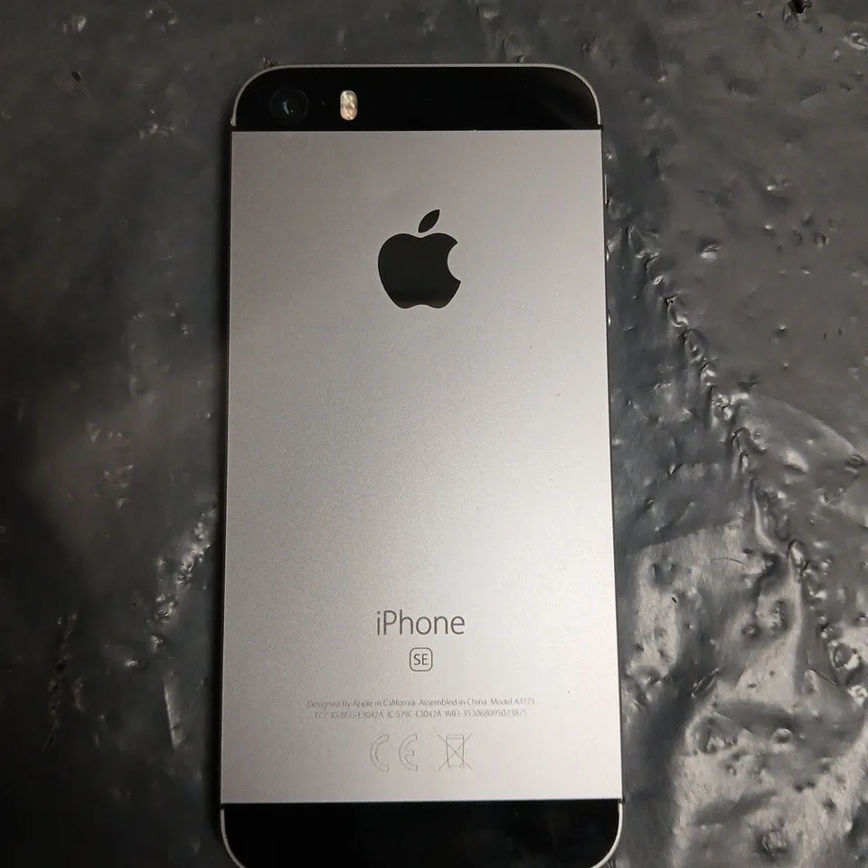 APPLE IPHONE SE (2016) – SILVER – ACTIVATION LOCKED