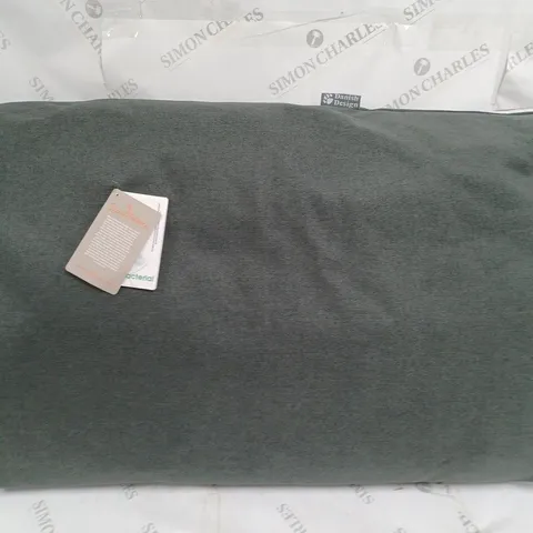 DANISH DESIGN ANTI-BACTERIAL PET BED IN GREY