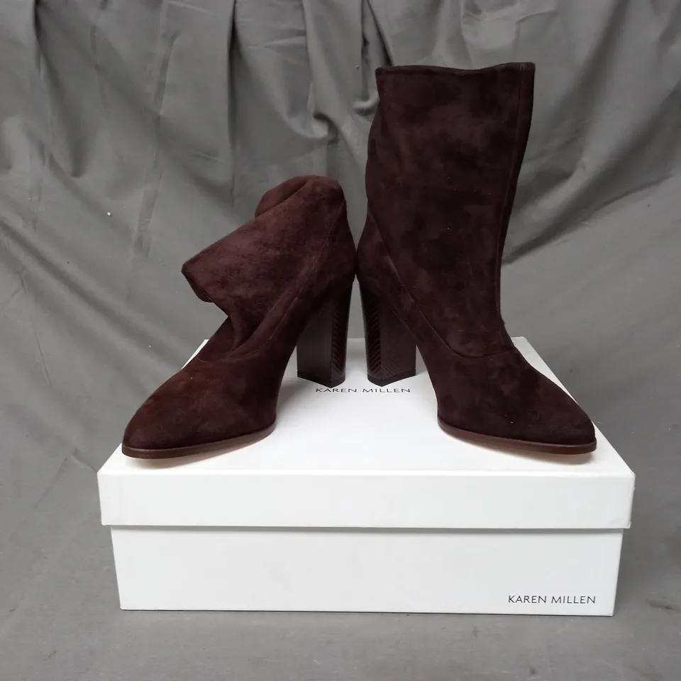 BOXED PAIR OF KAREN MILLEN SUEDE ANKLE BOOTS IN BROWN EU SIZE 37