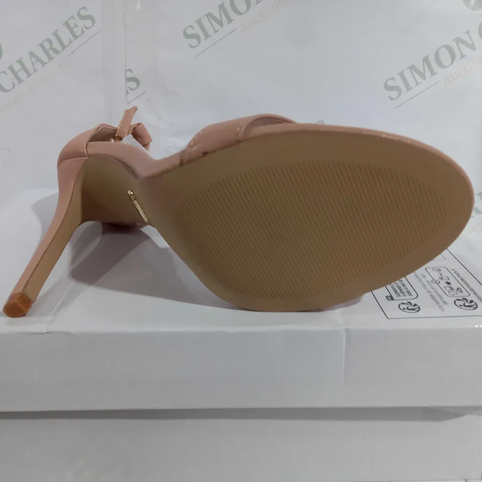 BOXED PAIR OF SHEIN ASTUCCIO STILETTO OPEN TOE HEELS IN FLESH PINK - EU 40