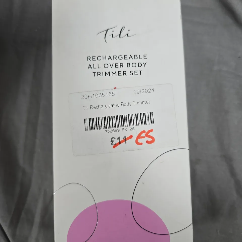 JOB LOT OF APPROXIMATELY 25 ASSORTED ITEMS TO INCLUDE: 2X RECHARGEABLE BODY TRIMMERS