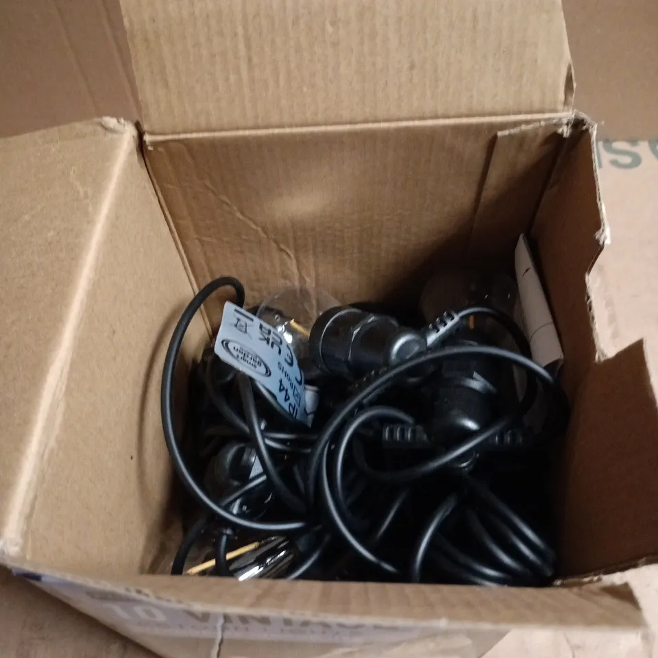EUREKA PLUG IN LOW VOLTAGE 10 VINTAGE FESTOON LIGHTS BOXED