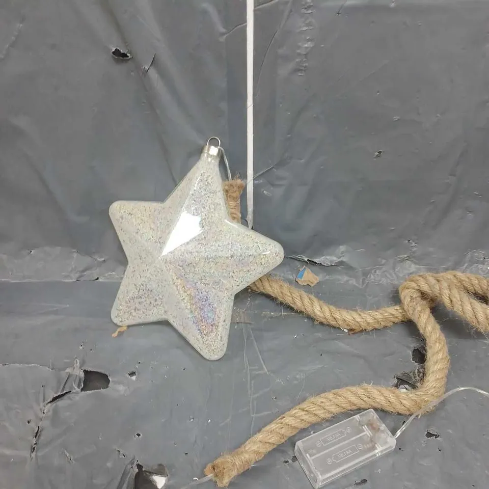 LIGHT UP FROSTED STAR ON ROPE CHRISTMAS DECORATION