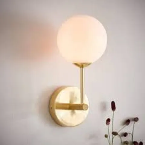 BOXED ENDON OTTO 1 LIGHT WALL LIGHT BRASS OPAL