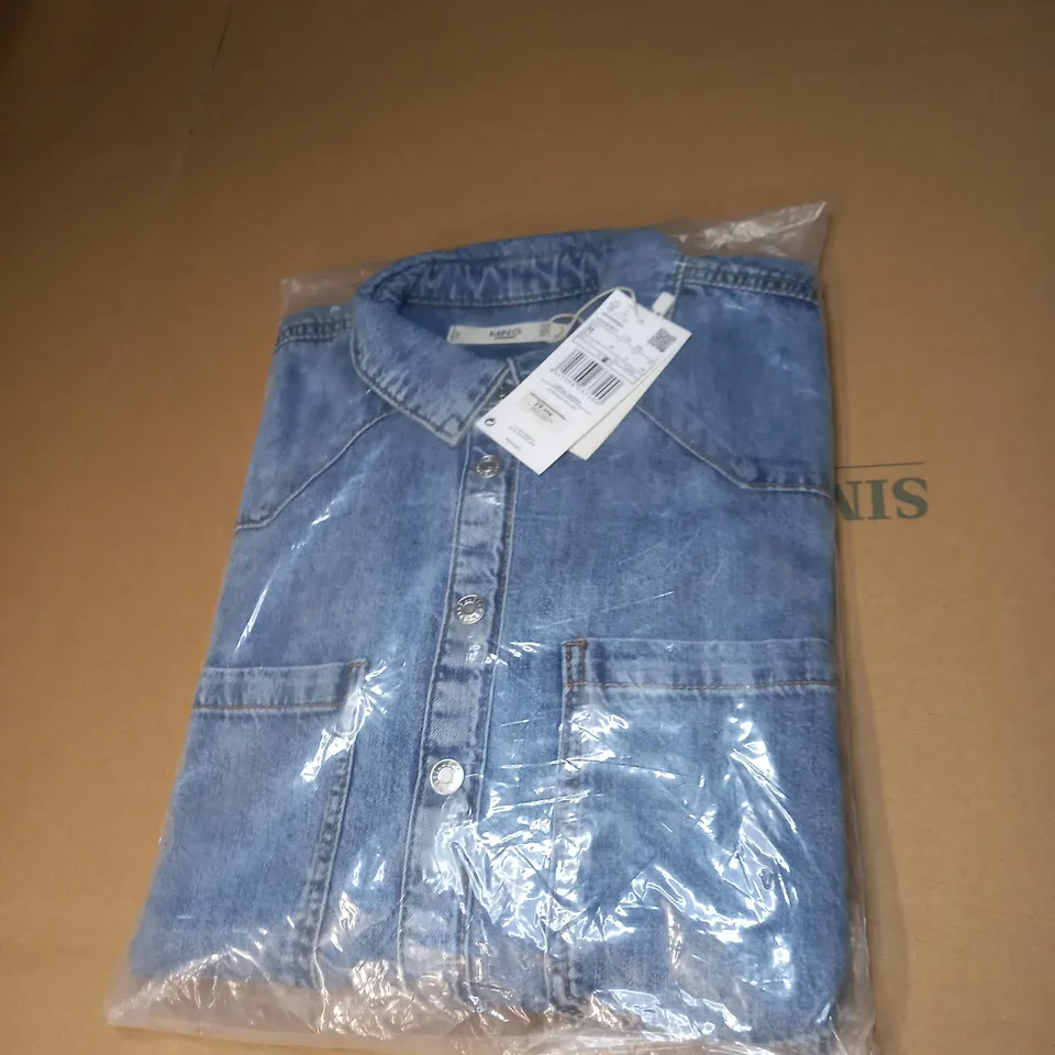 WOMENS DENIM BLUE SHIRT SIZE M