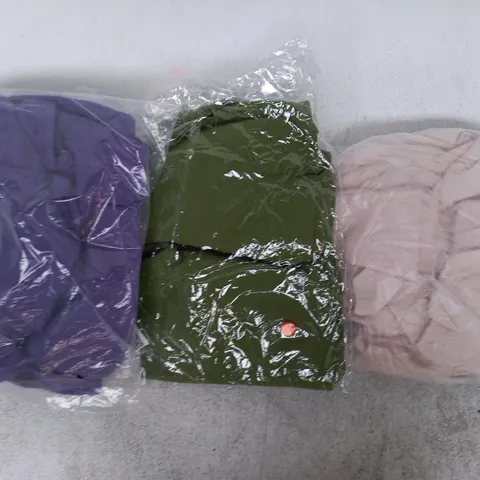 APPROXIMATELY 20 ASSORTED CLOTHING AND FASHION PRODUCTS IN VARIOUS STYLES AND SIZES - COLLECTION ONLY