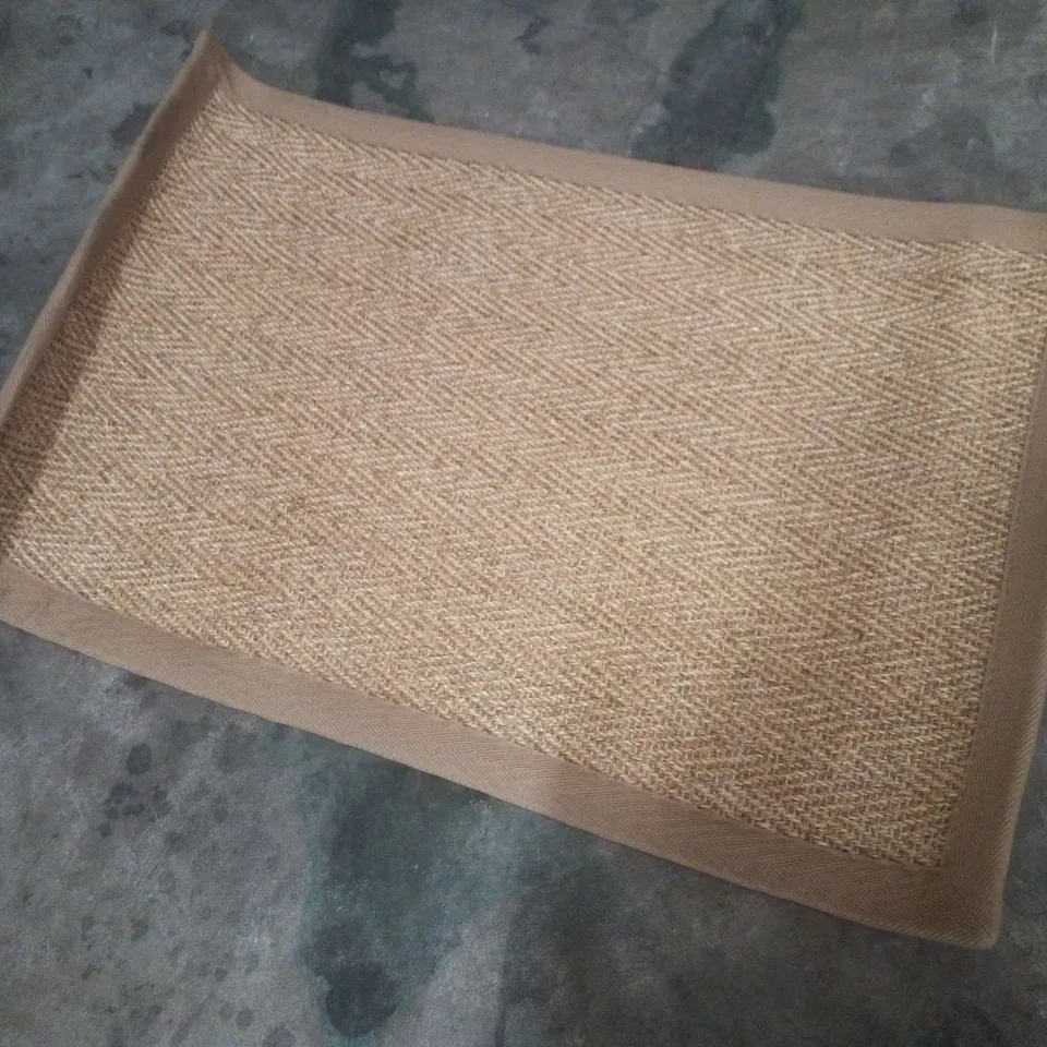 QUALITY DESIGNER AREA RUG APPROXIMATELY 60×90CM