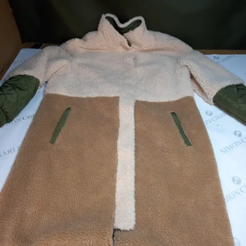 FLEECED BUTTONE HOODLESS COAT SIZE UNSPECIFIED