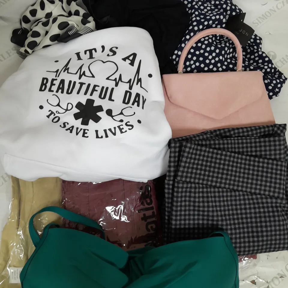 BOX OF APPROXIMATELY 25 ASSORTED CLOTHING ITEMS TO INCUDE - DRESSES , TROUSERS , JUMPERS ETC