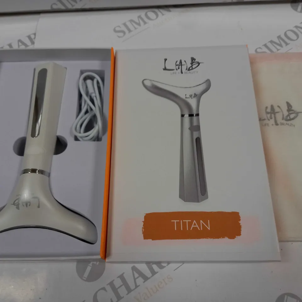 BOXED LAB TITAN LIFTING AND ANTI AGEING SYSTEM 