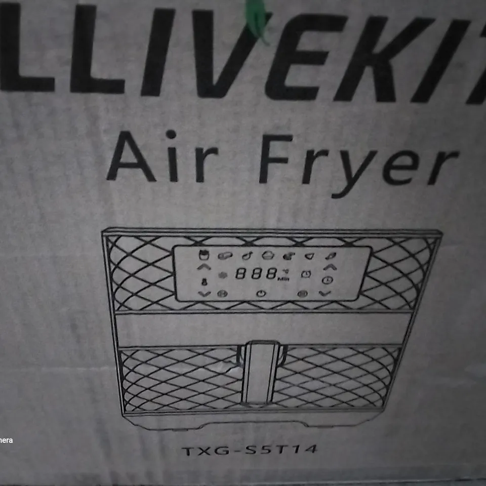 BOXED 5.5 L FAMILY DIGITAL TOUCHSCREEN AIRFRYER 
