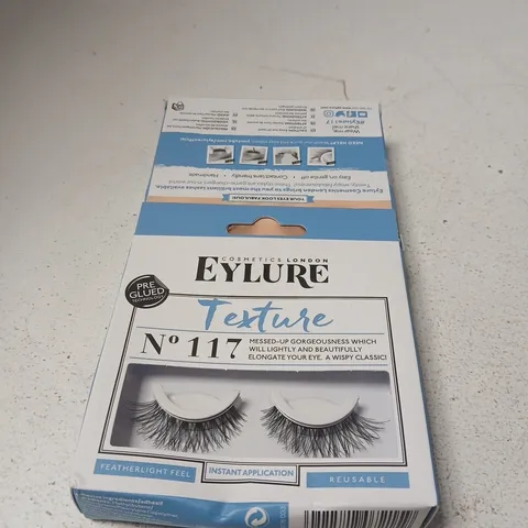APPROXIMATELY 12 ASSORTED COSMETIC ITEMS INCLUDING SOLEO BRONZER , EASY LASH EYELASHES AND EYLURE TEXTURE EYELASHES