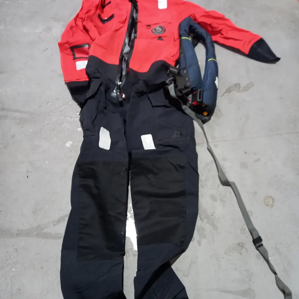 URSUIT DRYSUIT & SECUMAR LIFE VEST - SIZE LARGE 