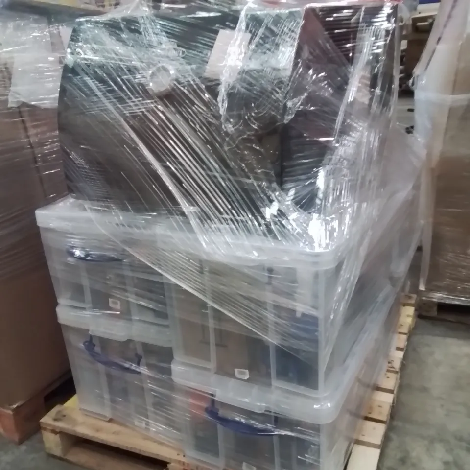 PALLET CONTAINING A LARGE QUANTITY OF DE-ICER AND ONE GRILL