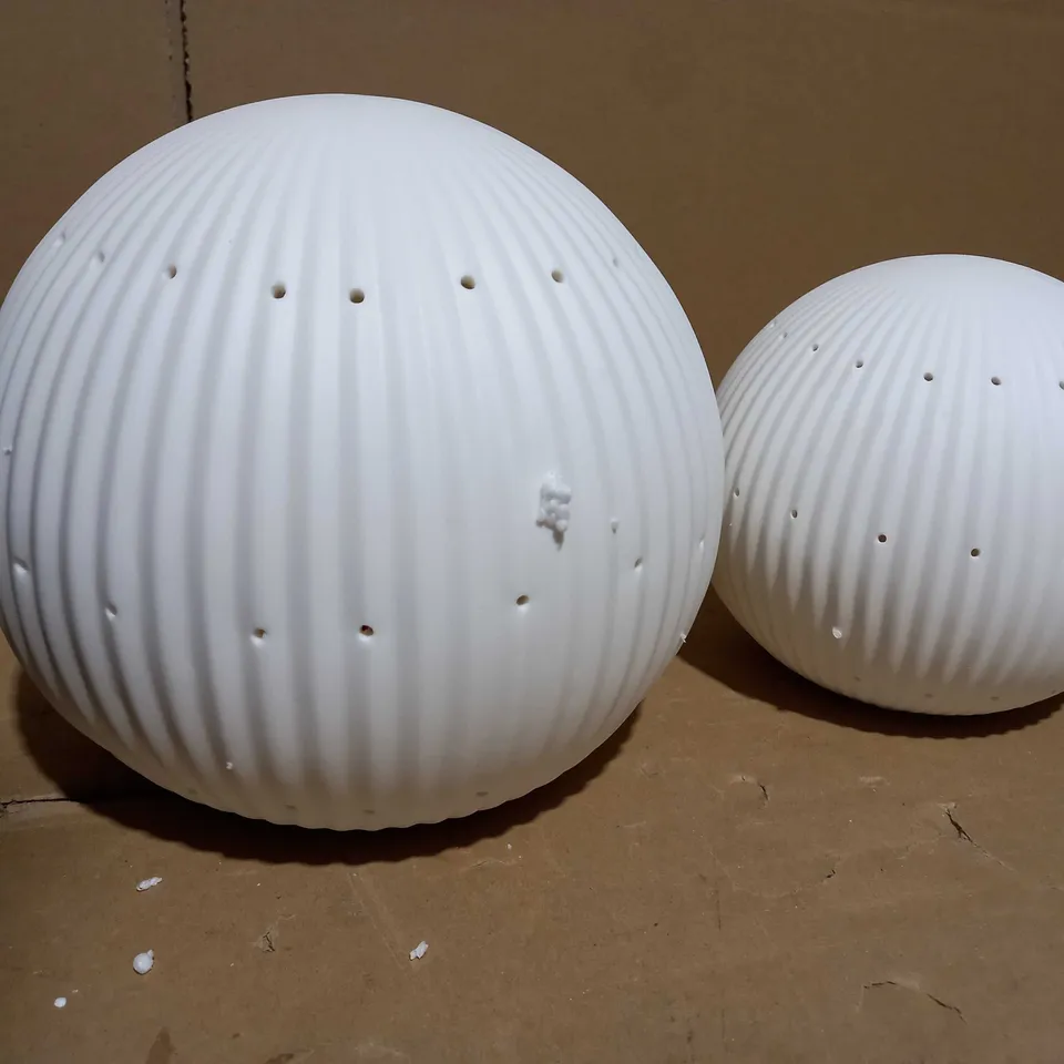 K BY KELLY HOPPEN CERAMIC LIGHT UP ORNAMENT