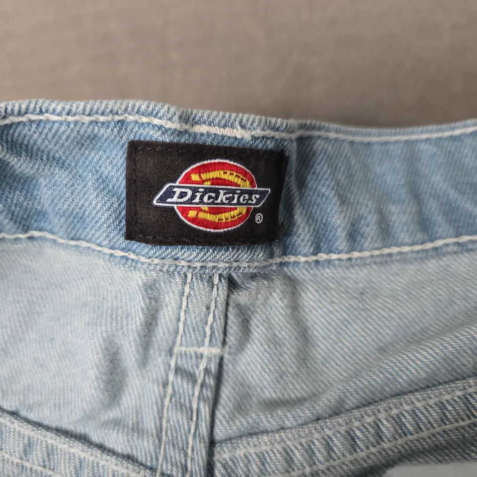 DICKIES GARYVILLE DENIM SHORTS IN VINTAGE BLUE - W34