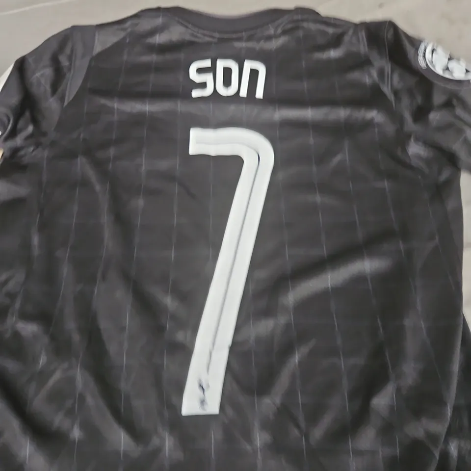 TOTTENHAM HOTSPURS AWAY JERSEY - SIZE L - KIDS - SON 7