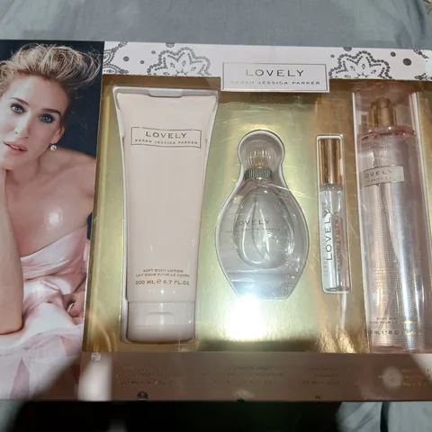 TWO SARAH JESSICA PARKER LOVELY GIFT SET – LOTION & FRAGRANCE ITEMS (4-PIECE)