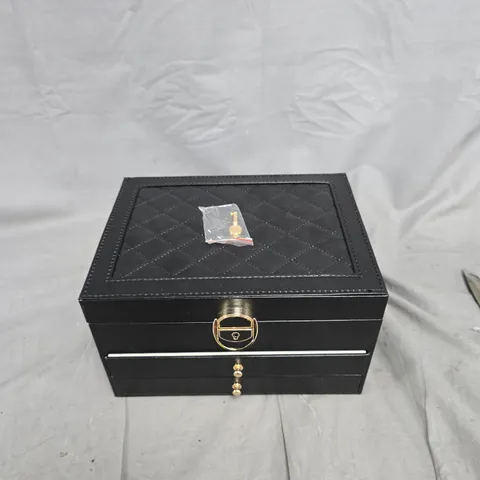 JEWELLERY BOX WITH KEY