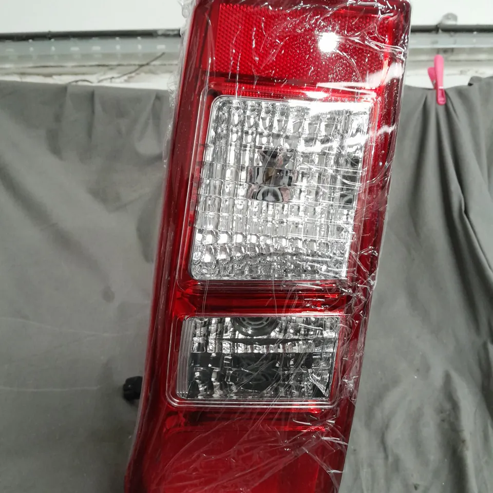 ISUZU D-MAX TAIL LIGHT 