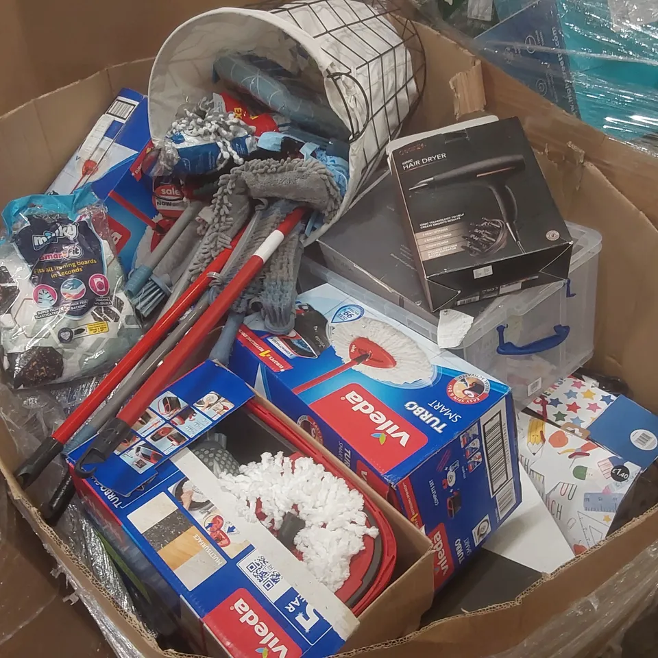 PALLET CONTAINING A VERY LARGE QUANTITY OF ASSORTED CONSUMER PRODUCTS INCLUDING: VILEDA MOP AND BRUSH SETS, IONIC HAIR DRYER, MINKY IRONING BOARD COVER ECT