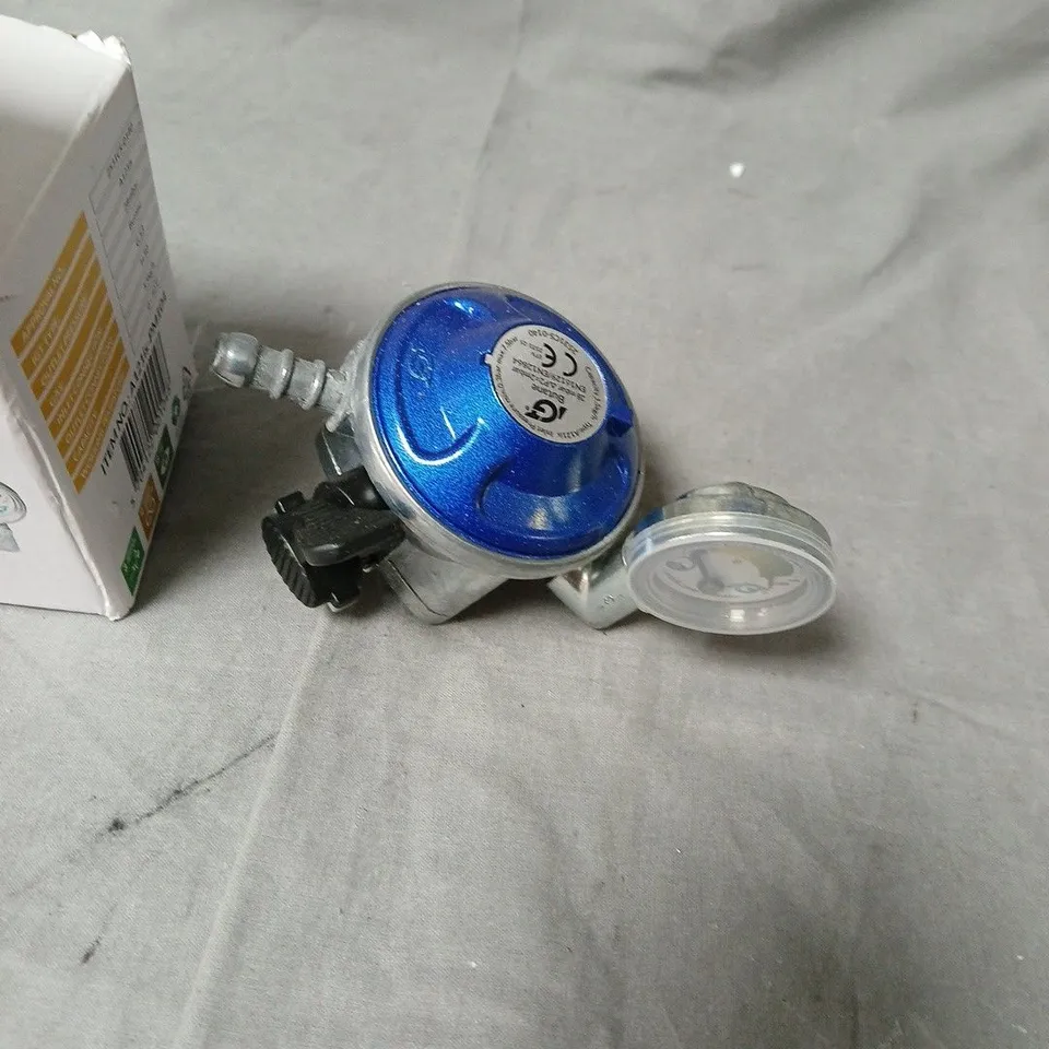 IGT GAS REGULATOR WITH GAUGE – BLUE TOP, CHROME BODY (BOXED)