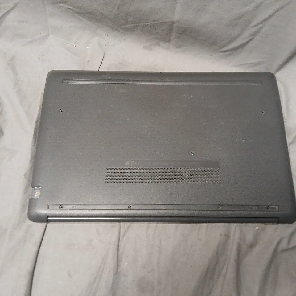 HP 250 G7 NOTEBOOK PC 