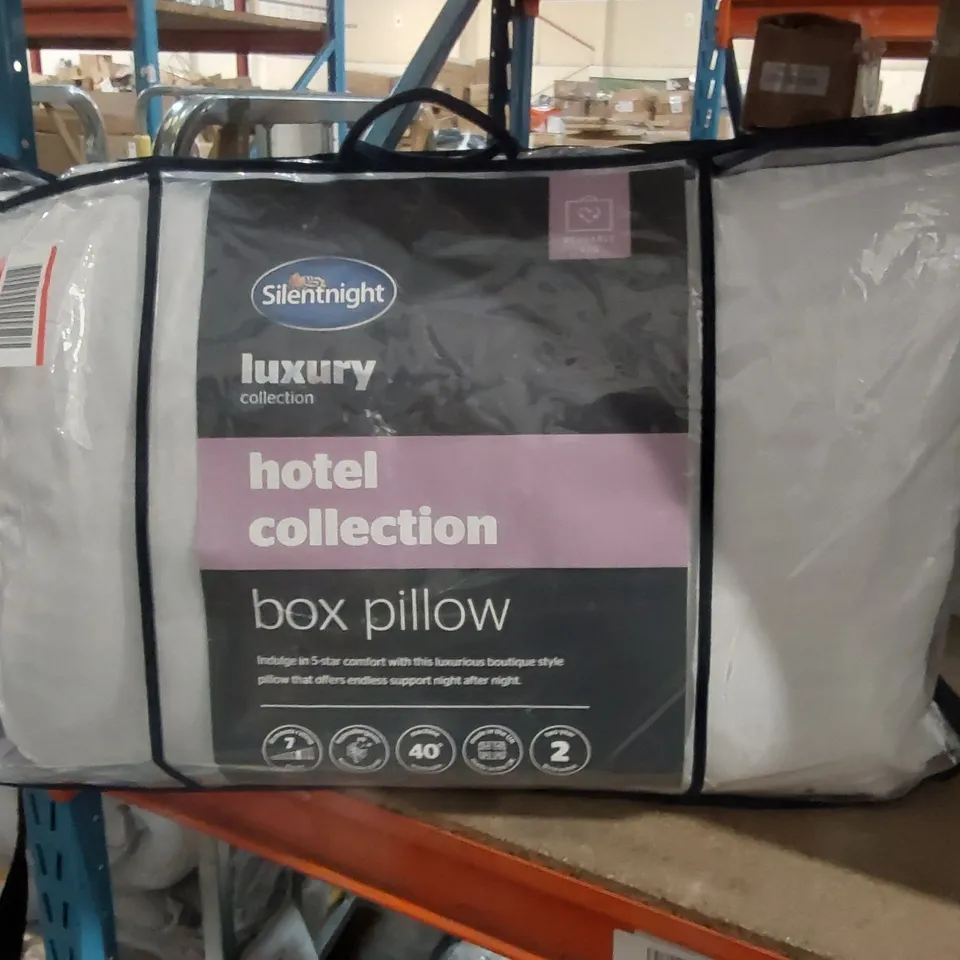 BAGGED SILENTNIGHT LUXURY HOTEL COLLECTION BOX PILLOW