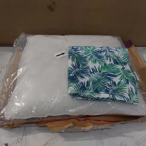 BAGGED TIFANY OUTDOOR CUSHION COVER WITH FILLER PAD