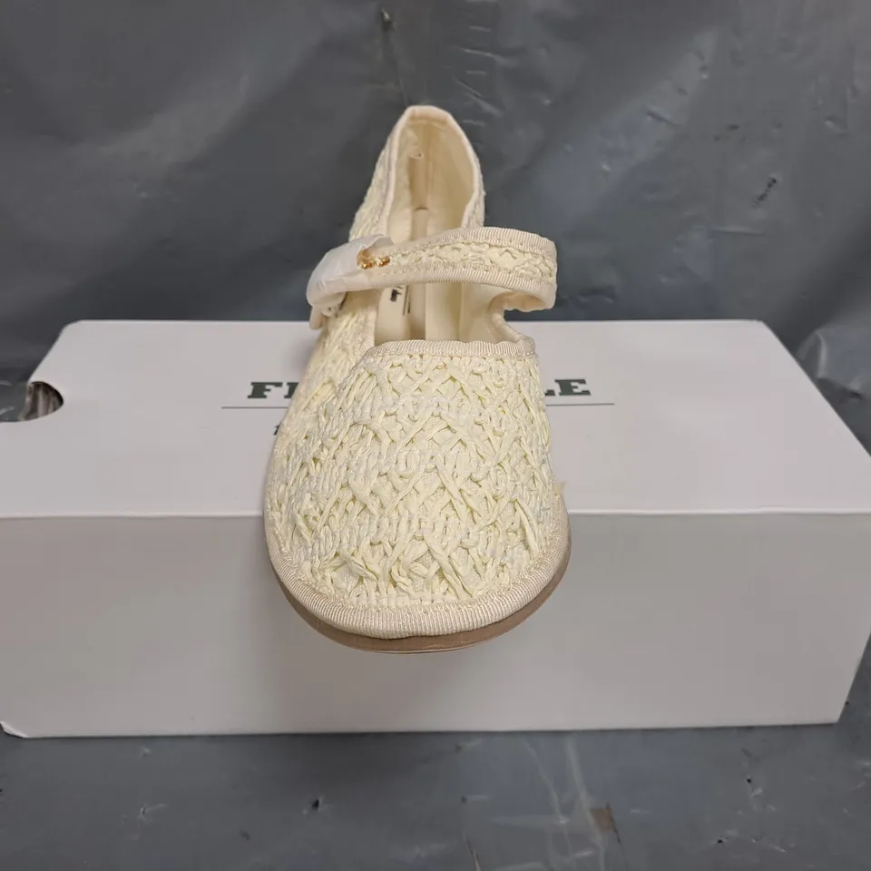 BOXED PAIR OF FEVER SOLE SHOES IN CREAM SIZE EU 39