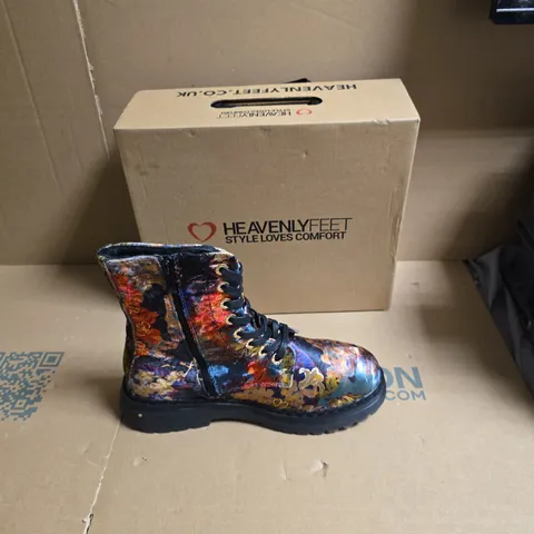 HEAVENLY FEET LOTTE FLORAL PRINT BOOT – WOMEN'S ANKLE BOOT - UK SIZE 7 