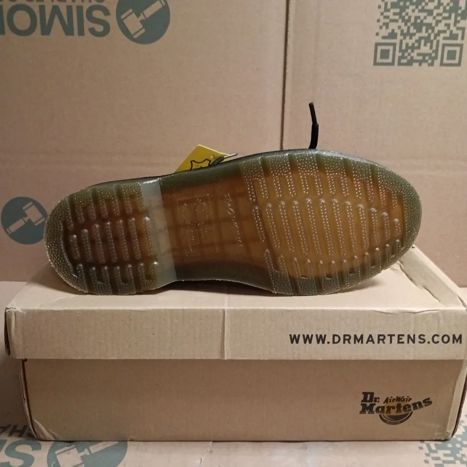 DR. MARTENS 1460 BOOTS COFFEE CRAZY HORSE LEATHER – UK 6