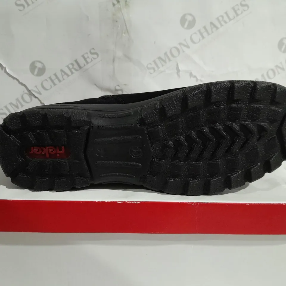 BOXED PAIR OF RIEKER ANTISTRESS WATER RESISTANT ANKLE BOOTS, BLACK - SIZE 6 