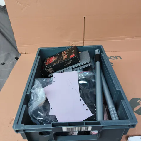 TOTE OF APPROXIMATELY 12 ASSORTED ITEMS TO INCLUDE : DEFENDER DOOR HANDLE ALARM AND VIBRATION ALARM