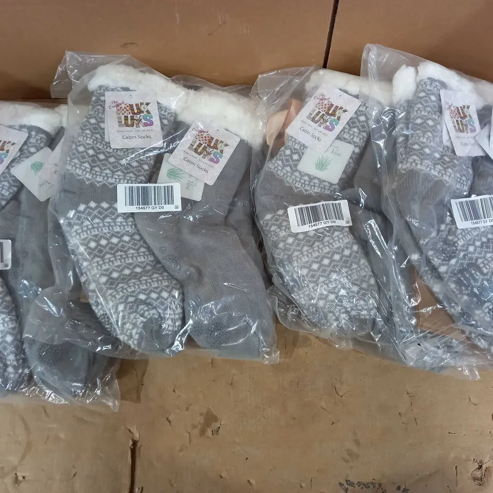 4 LOTS OF MUKLUKS 2-PAIR ALOE INFUSED FAUX-SHERPA CABIN SOCKS